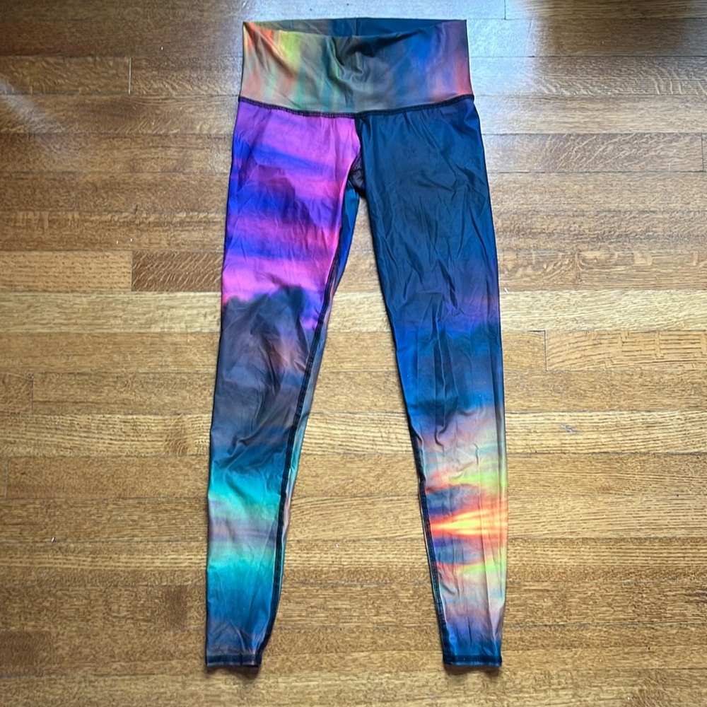 Teeki Leggings Size Small